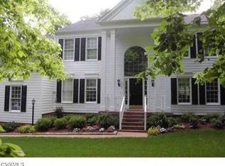 6410 Walnut Bend Dr, Midlothian, VA 23112