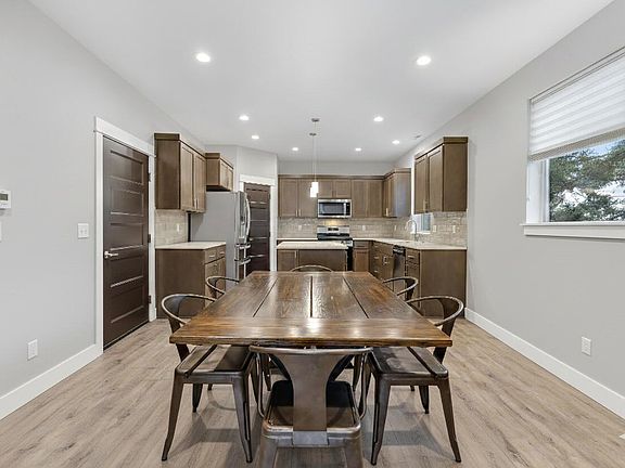 4th image of 2260 NE Indigo Ln