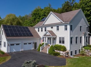 110 Boulder Hill Dr, Shelburne, VT 05482