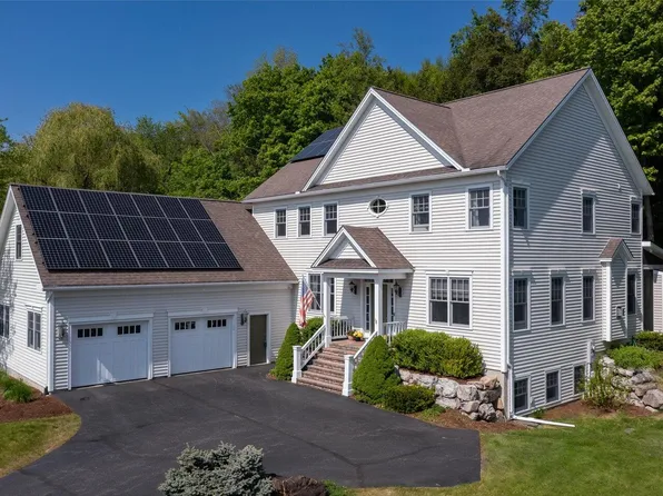 110 Boulder Hill Drive, Shelburne, VT 05482