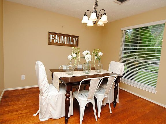4th image of 21415 Park Downe Ln