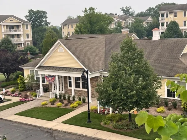 805 Four Seasons Ln BLDG 8 #805, Montvale Boro, NJ 07645