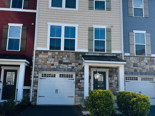 41689 McMonagle Sq, Aldie, VA 20105