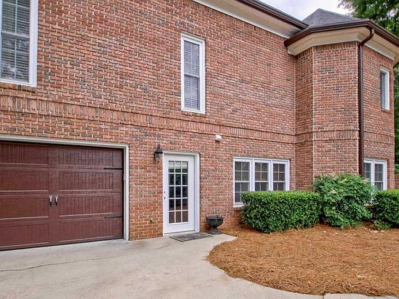 5th image of 260 Montrose Dr #4