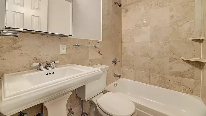 Rented by REAL New York | media 6