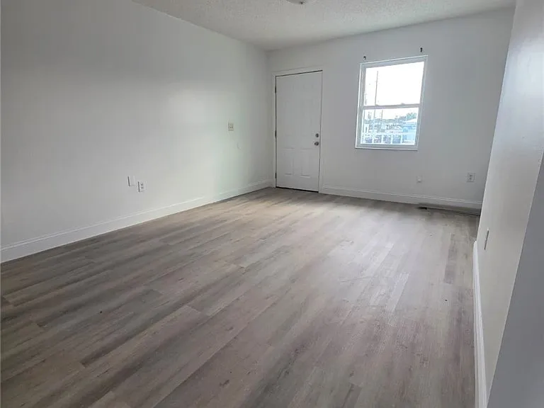 4131 Commercial Dr #4131 — Photo 7