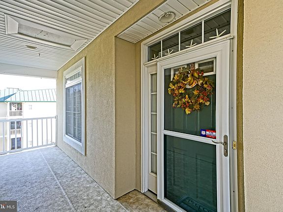2nd image of 34297 Summerlyn Dr APT 513