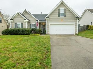 4619 Fox Thorne Dr, Charlotte, NC 28216