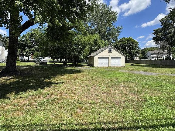 4th image of 1001 Mercerville Edinburg Rd