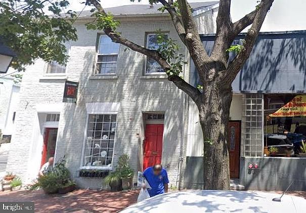 1st image of 1321 King St