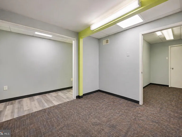 7917 Wise Ave — Photo 14