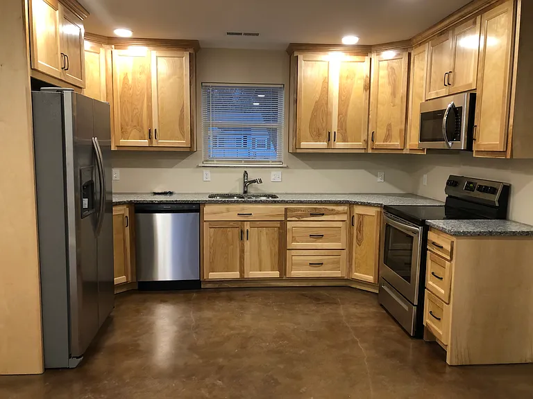 17202 Cerrito Dr — Photo 2