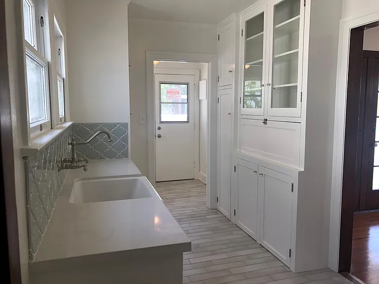 4966 Townsend Ave — Photo 6