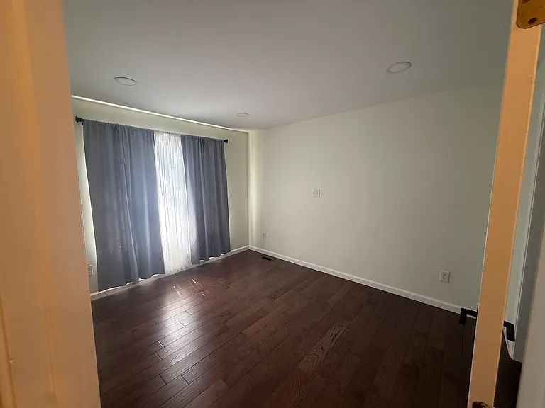 1319 Mohr Cir — Photo 24