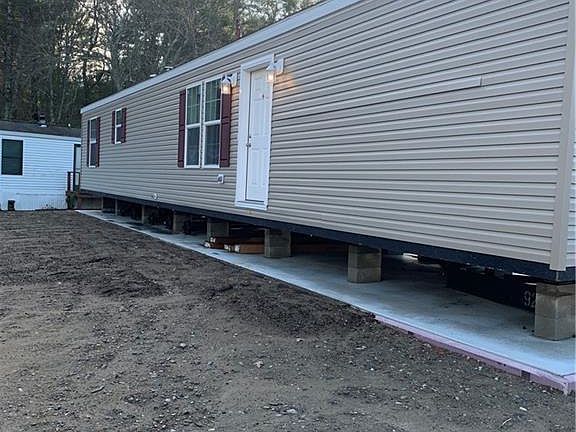 2nd image of 12 Foxtrot Dr