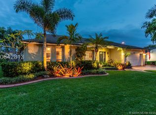 2121 NW 101st Ter, Pembroke Pines, FL 33026