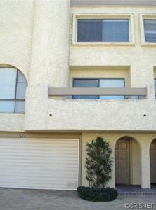 4227 Freedom Dr APT 302, Calabasas, CA, 91302