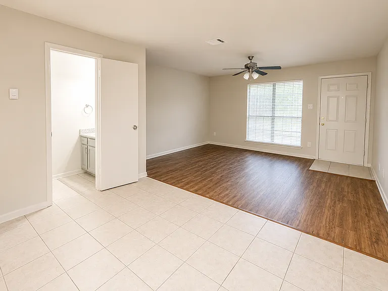 Trails Place Apartment Homes — Photo 4