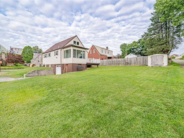 2035 Wesley St, McKeesport, PA 15132