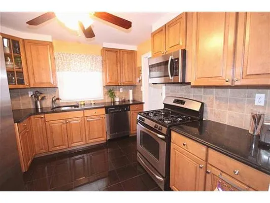 Sold by Bergen Basin Real Estate | media 84