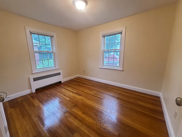 163 Everett St #3 — Photo 6