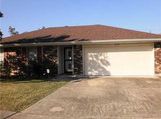 272 Firethorn Dr, Gretna, LA 70056