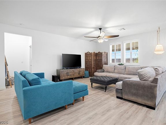 5th image of 3981 E Florence Ave