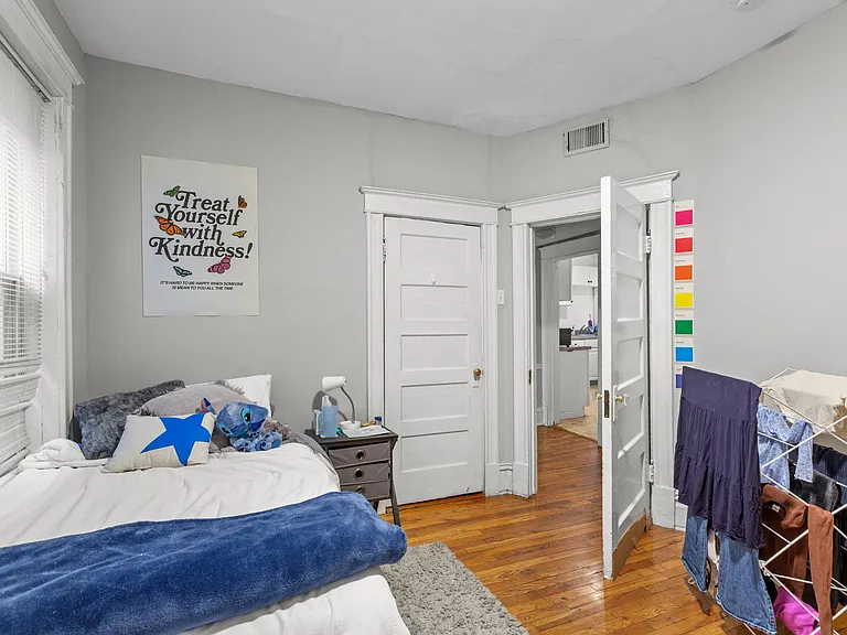 6128 Waterman Blvd — Photo 14