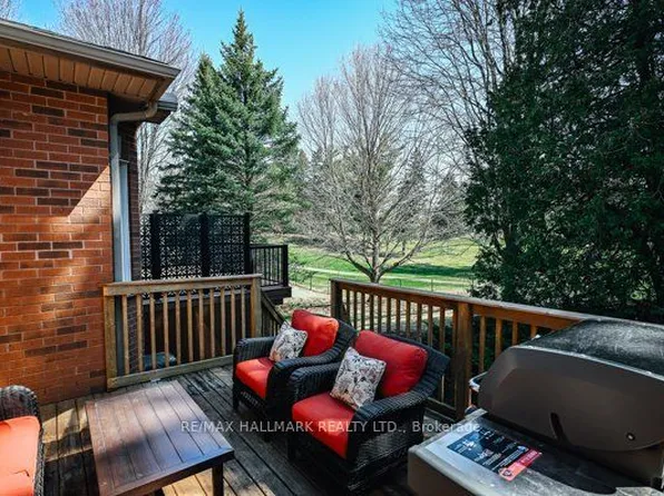 12 Fairway Ln, Guelph, ON N1E 7A9