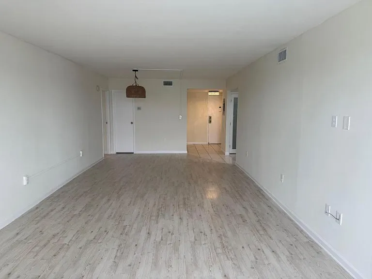 925 N Halifax Ave — Photo 39