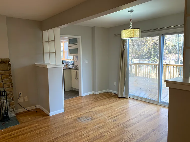 2050 Wycliffe Ave — Photo 12