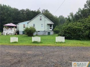 21 Federal Rd, Monroe Township, NJ 08831