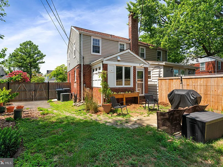 6011 Williamsburg Rd — Photo 29
