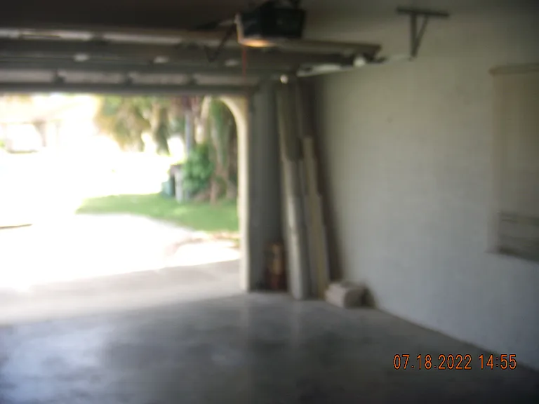 522 NE 24th Pl — Photo 24