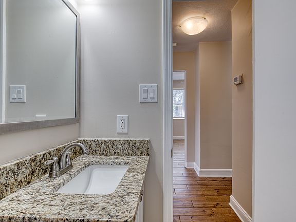 5th image of 395 Sauls St