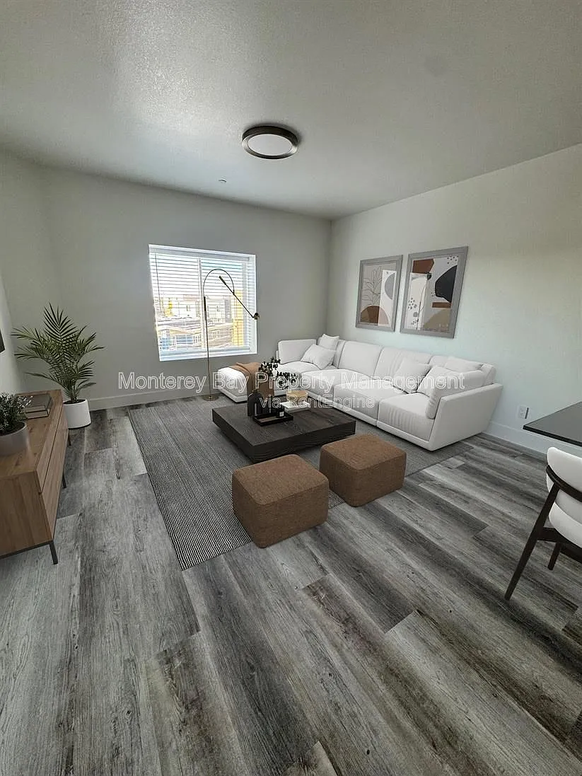 Building Photo - 3108 Seacrest Ave #301