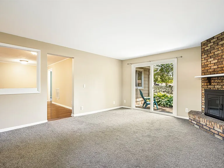 3735 Highcrest Rd — Photo 11