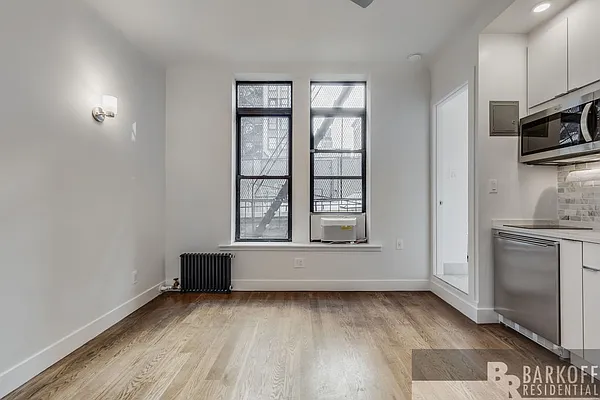 Rented by Barkoff Residential  | media 41