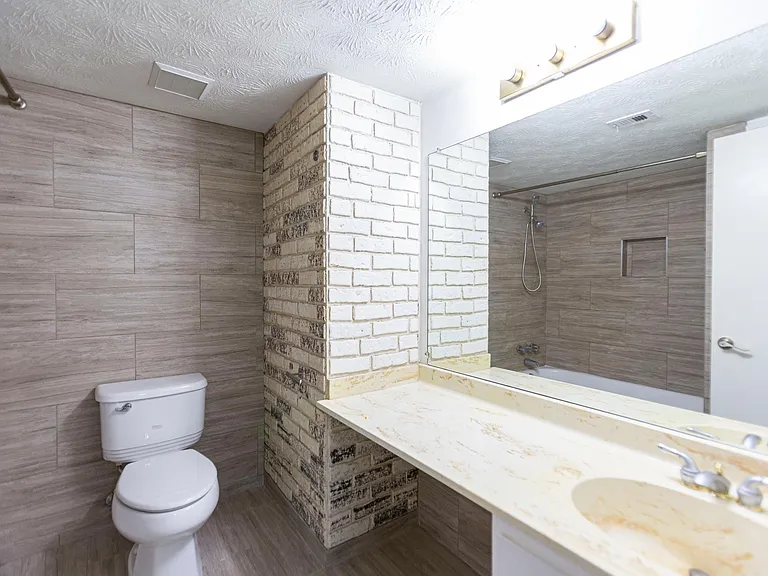 2446 Lehaven Dr — Photo 14
