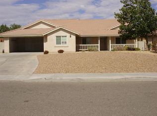 13588 Kurena Rd, Apple Valley, CA 92308