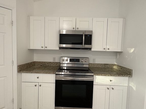 4th image of 123 Highland Dr SE