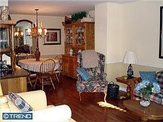 4th image of 904 Cherry Wood Ct