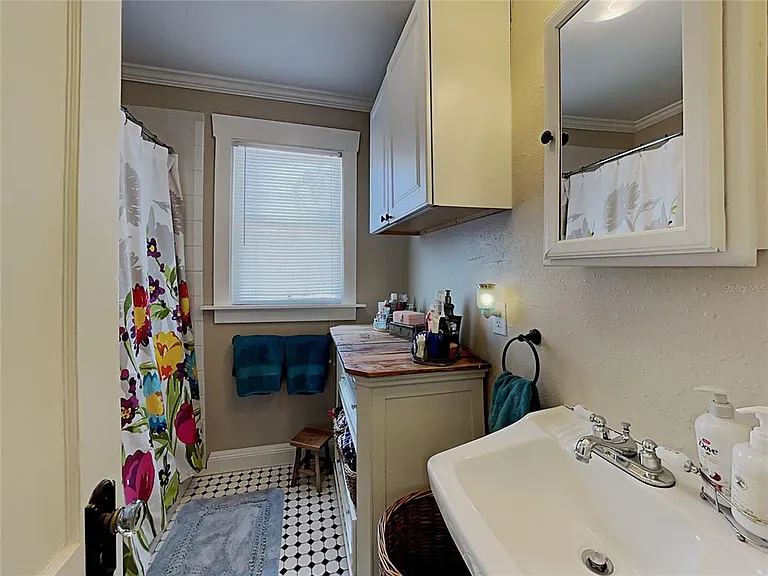 807 1/2 S Fremont Ave #UPPER — Photo 16