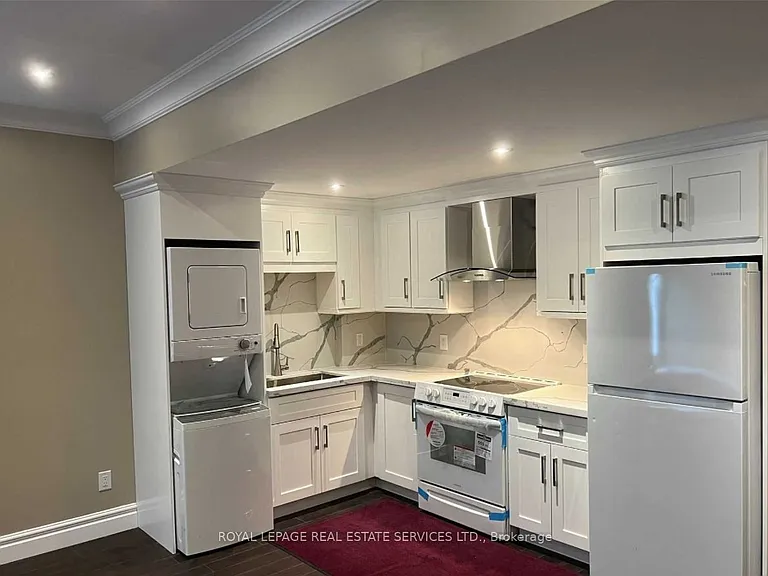 45 Ontario Ct S #LOWER — Photo 8
