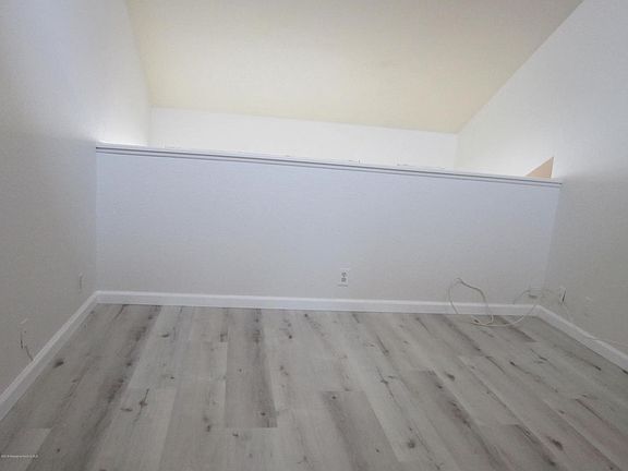 4th image of 279 E Glenarm St APT 9