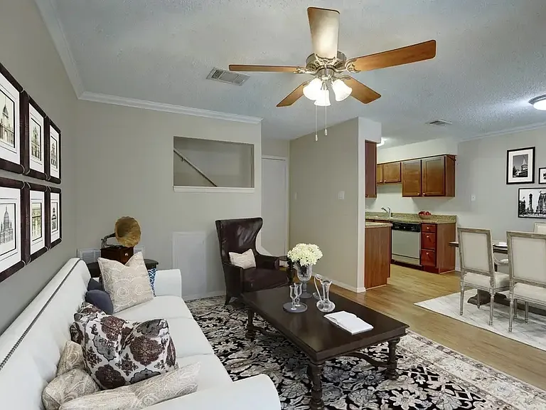 Autumn Chase Apartments — Photo 12
