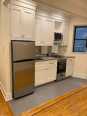 1st image of 272 Bleecker St APT 25