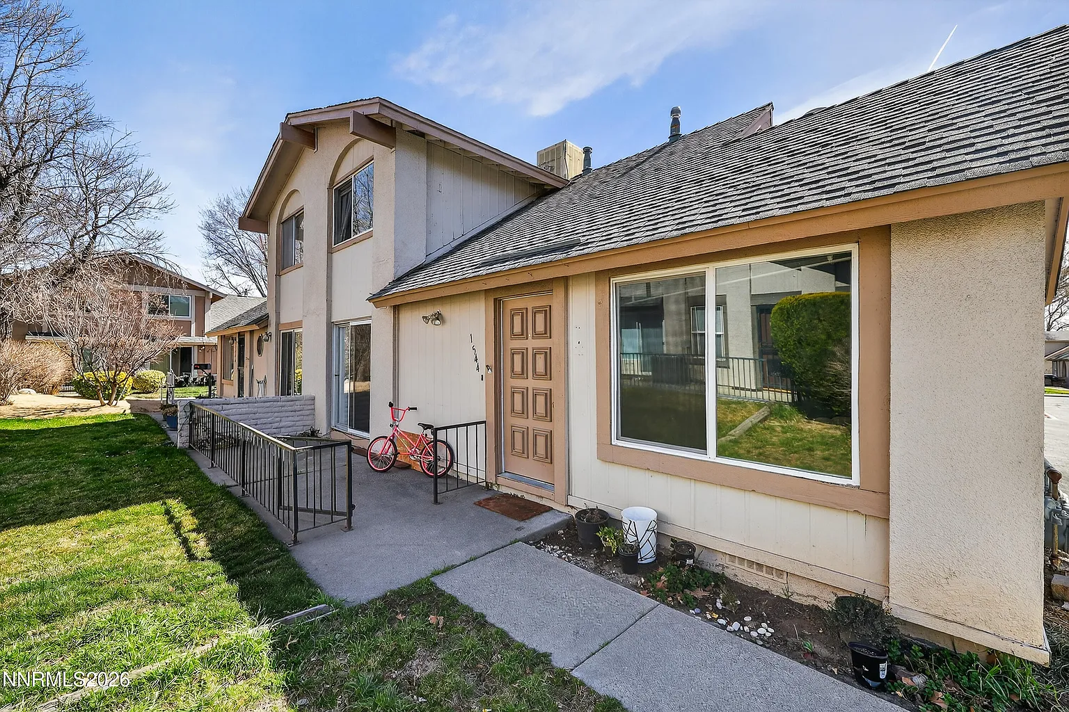 1544 Chester Sq photo 1