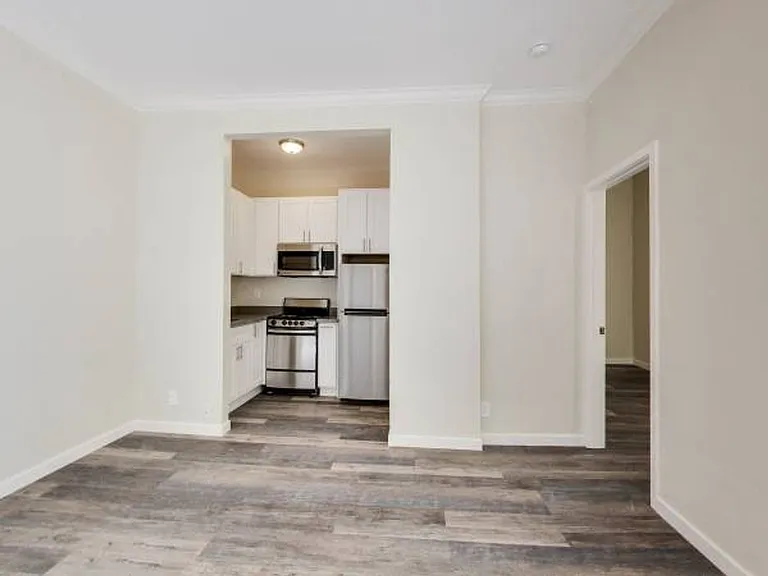 2228 Union St #207 — Photo 4