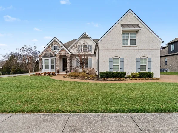 103 Flintshire Ln, Hendersonville, TN 37075